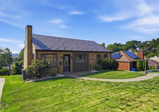 2nd image of 1118 Girard Rd, Whitehall, PA 15227 | MLS# 1765124