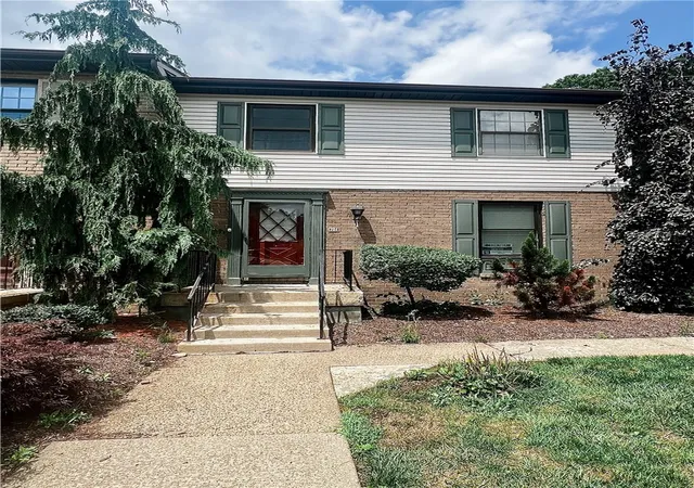 Homes for sale in Murrysville, PA | 204 Rainprint Ln, Murrysville, PA 15668 | MLS# 1764968