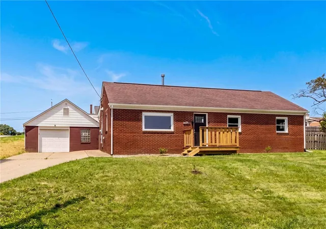 4th image of 3201 Harding Ave, Hopewell Twp, PA 15001 | MLS# 1764934