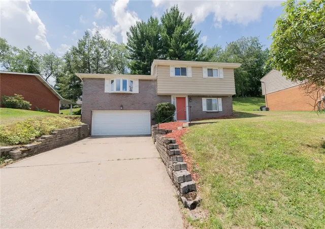 Homes for sale in Scott Twp, PA | 200 Foxcroft Rd, Scott Twp, PA 15220 | MLS# 1765008