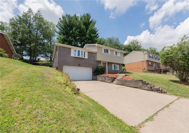 Homes for sale in Scott Twp, PA | 200 Foxcroft Rd, Scott Twp, PA 15220 | MLS# 1765008
