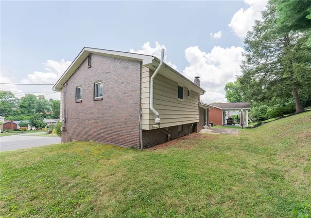 Homes for sale in Scott Twp, PA | 200 Foxcroft Rd, Scott Twp, PA 15220 | MLS# 1765008