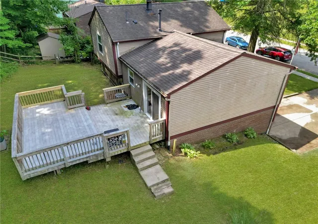 Photo 3 of Single family home for sale at 117 Walnut Dr, Economy, PA 15005 | MLS# 1764966 | Listing updated on 2026-09-01