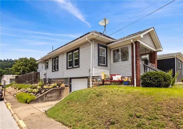 4th image of 1012 Canal St, Beaver, PA 15009 | MLS# 1765031