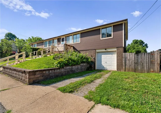 3rd image of 2043 Prospect Ave, Swissvale, PA 15218 | MLS# 1764883