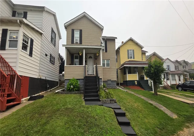 Homes for sale in W Kittanning Boro, PA | 303 Mckinley St, W Kittanning Boro, PA 16201 | MLS# 1764882