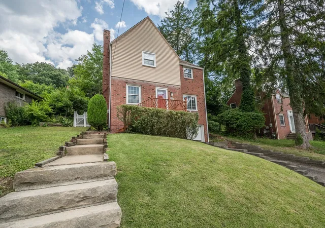 3rd image of 2366 Potomac Avenue Avenue, Banksville/westwood, PA 15216 | MLS# 1765196