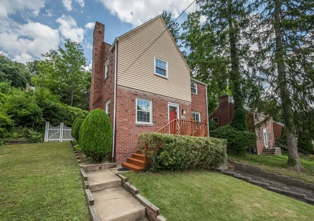 4th image of 2366 Potomac Avenue Avenue, Banksville/westwood, PA 15216 | MLS# 1765196