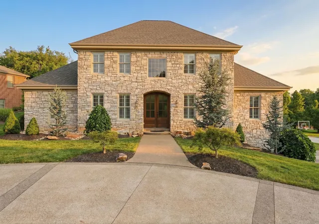 1st image of 112 Hardwood Dr, Peters Twp, PA 15367 | MLS# 1765199