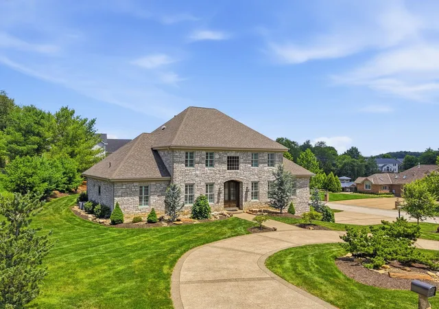 2nd image of 112 Hardwood Dr, Peters Twp, PA 15367 | MLS# 1765199