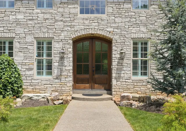 3rd image of 112 Hardwood Dr, Peters Twp, PA 15367 | MLS# 1765199