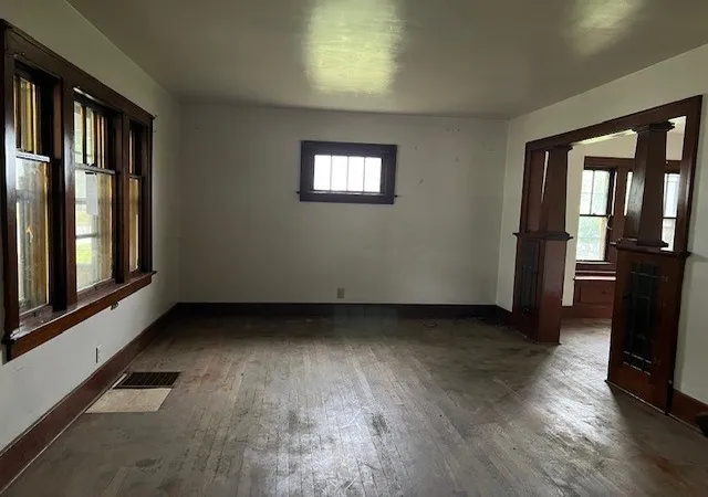 Photo 3 of Single family home for sale at 1208 Negley St, Farrell, PA 16121 | MLS# 1765203 | Listing updated on 2026-08-01