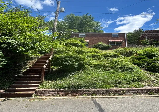 Homes for sale in Forest Hills Boro, PA | 317 Avenue A, Forest Hills Boro, PA 15221 | MLS# 1765189