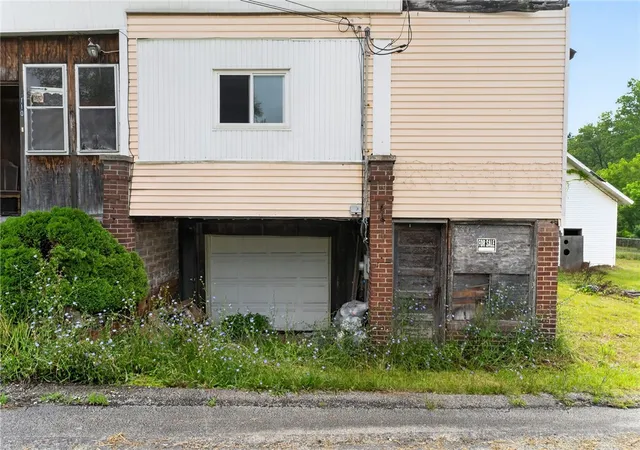 Homes for sale in Franklin Twp, PA | 106 Main St, Franklin Twp, PA 15480 | MLS# 1764999
