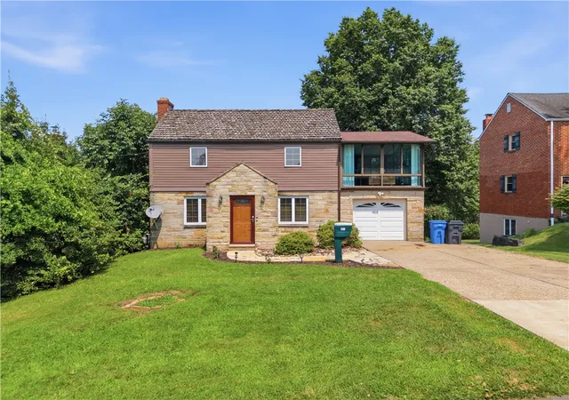 Homes for sale in Scott Twp, PA | 122 Arla Dr, Scott Twp, PA 15220 | MLS# 1764965