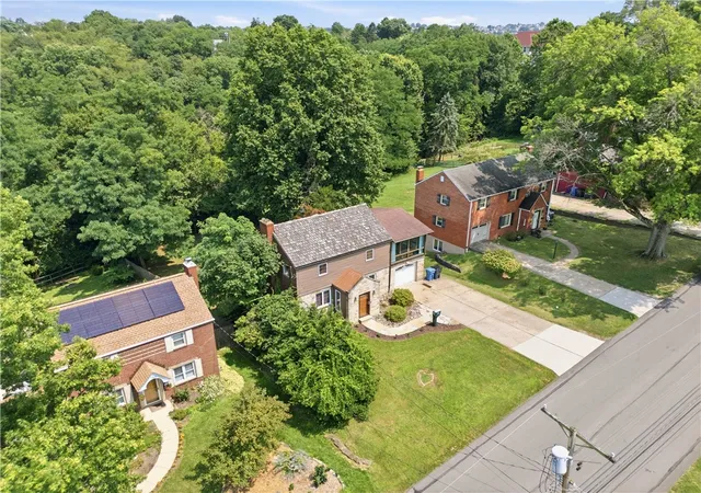 Homes for sale in Scott Twp, PA | 122 Arla Dr, Scott Twp, PA 15220 | MLS# 1764965
