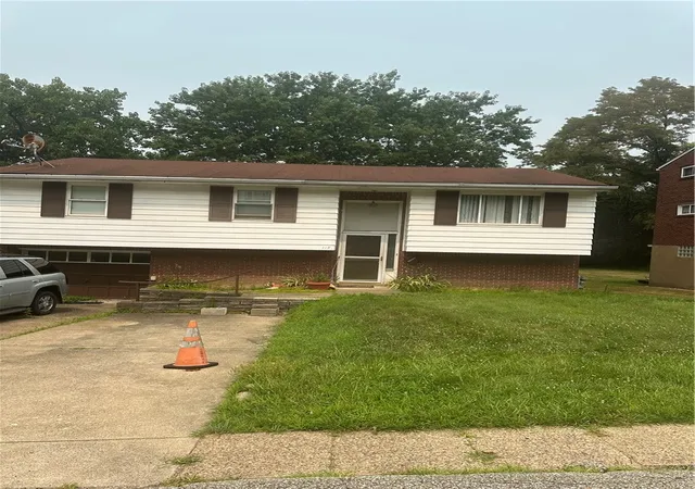 Photo 1 of Sale Pending at 119 Selvin Dr, Verona, PA 15147 | MLS# 1765224 | Listing updated on 2026-07-20
