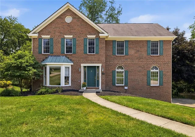 Homes for sale in Franklin Park, PA | 2457 Dogwood Dr, Franklin Park, PA 15090 | MLS# 1765165