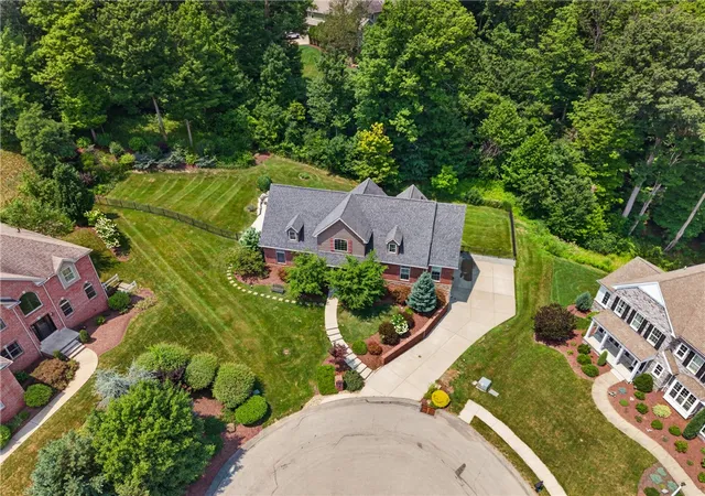2nd image of 111 Whispering Heights Ln, Peters Twp, PA 15367 | MLS# 1765245
