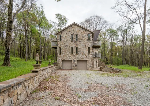 2nd image of 138 Fern Mountain Rd, Donegal, PA 15646 | MLS# 1764650