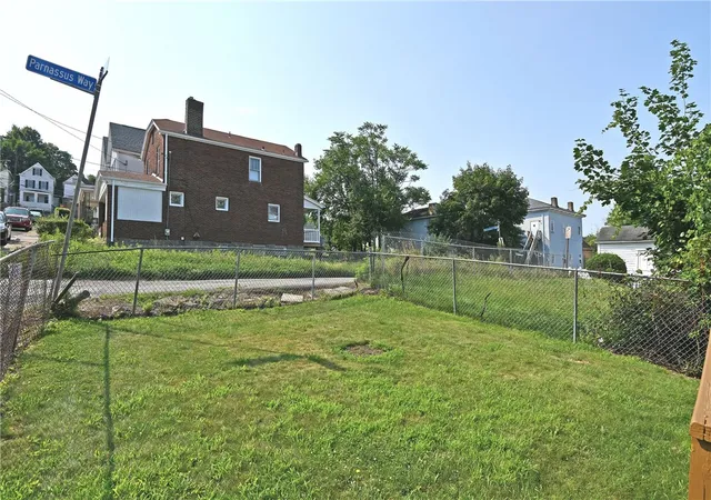 3rd image of 611 Lorenz Ave, Elliott, PA 15220 | MLS# 1765160
