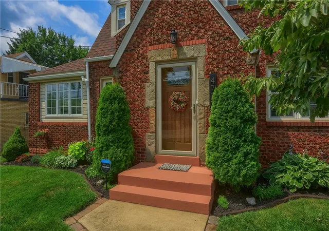 Photo 4 of Single family home for sale at 4732 Greensprings Ave, West Mifflin, PA 15122 | MLS# 1765193 | Listing updated on 2026-10-07