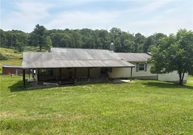 2nd image of 521 Aspen Rd, Fairview Twp, PA 16050 | MLS# 1764661