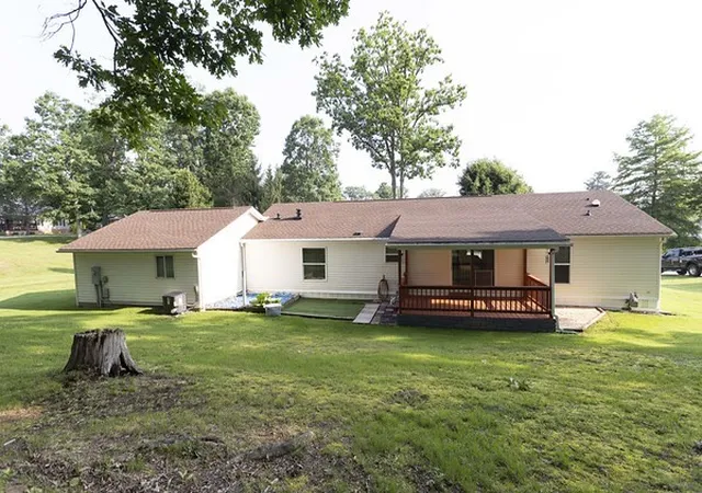 3rd image of 313 South Dr, Somerset Boro, PA 15501 | MLS# 1765327
