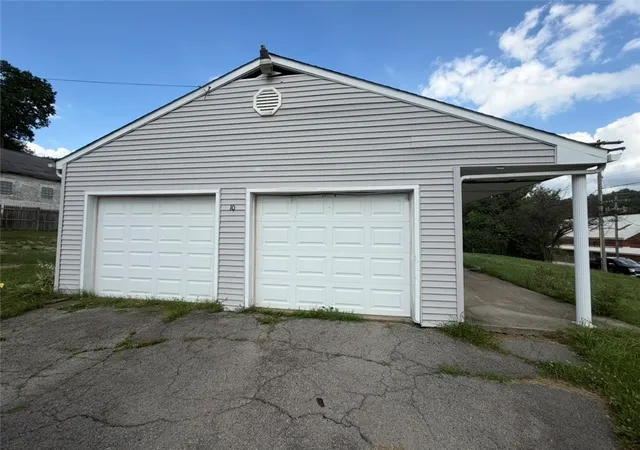 2nd image of 10 Main St, Smith, PA 15004 | MLS# 1765329