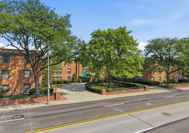 1st image of 5825 5th Ave Ave #310, Shadyside, PA 15232 | MLS# 1765344
