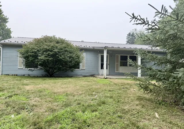 3rd image of 146 & 144 Edgewood Cir, Industry, PA 15052 | MLS# 1765365