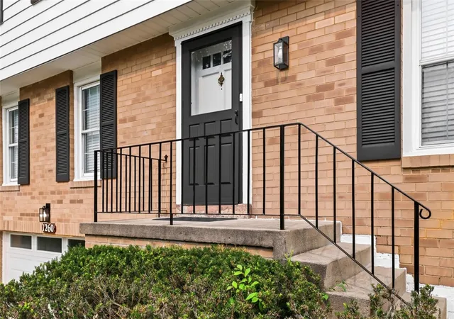 image of 1260 Delfield Dr, Bethel Park, PA 15102 | MLS# 1765363