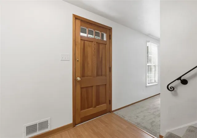 image of 1260 Delfield Dr, Bethel Park, PA 15102 | MLS# 1765363