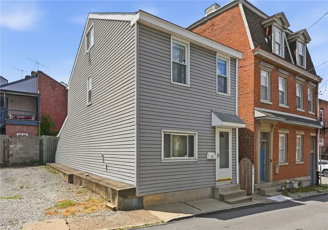 3rd image of 14 Enon Way, South Side, PA 15203 | MLS# 1765383