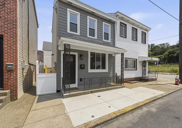 2nd image of 155 S 19th St, South Side, PA 15203 | MLS# 1765387