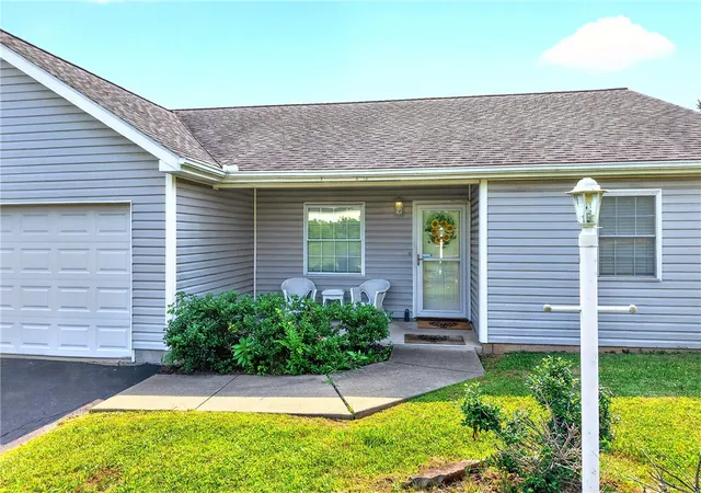 Homes for sale in Smithfield, PA | 8 Amy Lyne Dr, Smithfield, PA 15478 | MLS# 1765396