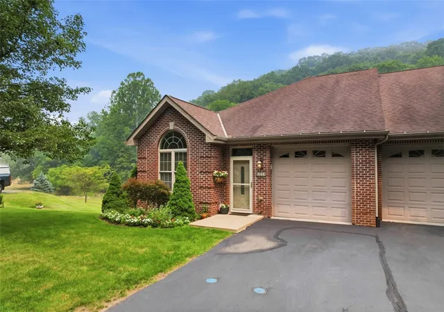 Homes for sale in Mc Candless, PA | 844 Village Dr, Mc Candless, PA 15237 | MLS# 1765209