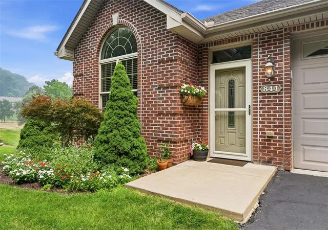 Homes for sale in Mc Candless, PA | 844 Village Dr, Mc Candless, PA 15237 | MLS# 1765209