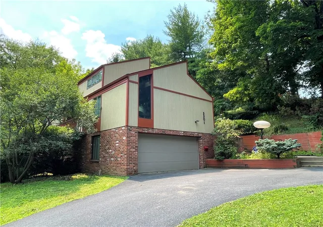2nd image of 3301 Brookdale Dr, Bethel Park, PA 15241 | MLS# 1765233