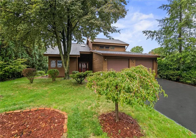 1st image of 195 Jonathan Pl, Hermitage, PA 16148 | MLS# 1765419