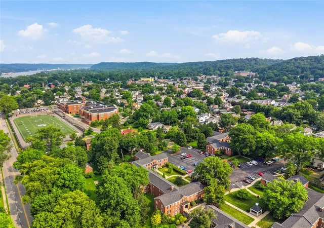 3rd image of 838 Thorn St #39, Sewickley, PA 15143 | MLS# 1765429