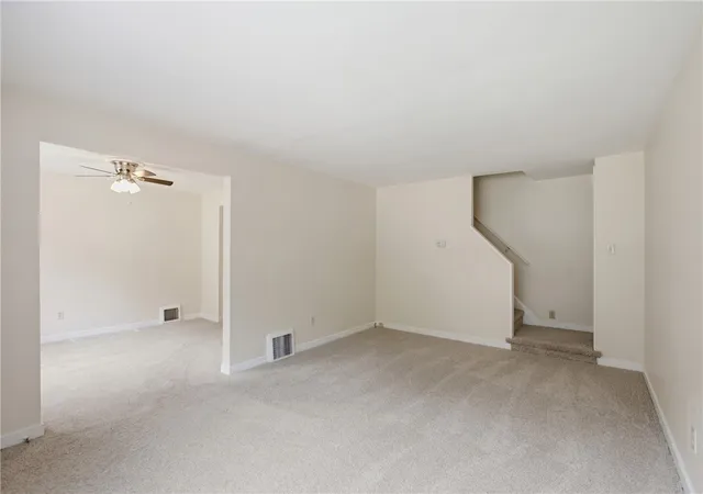 3rd image of 124 Macfarlane Dr, Penn Hills, PA 15235 | MLS# 1765175