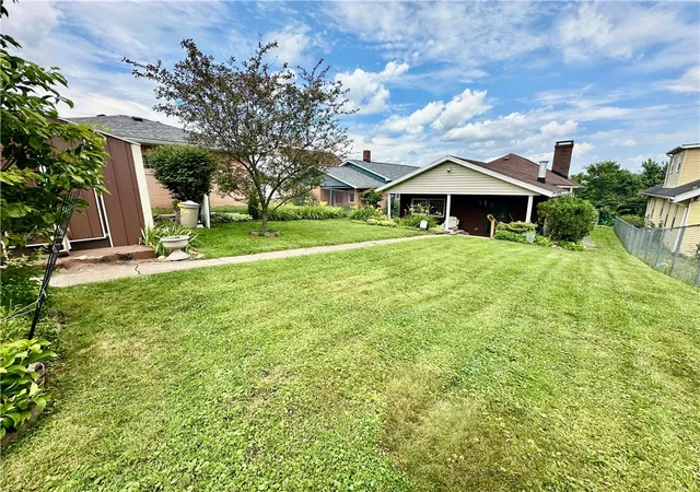 Homes for sale in Charleroi Boro, PA | 419 Oakland Ave, Charleroi Boro, PA 15022 | MLS# 1765455