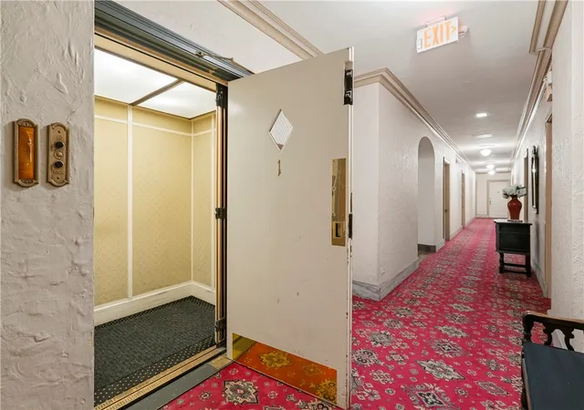 Homes for sale in Oakland, PA | 166 N Dithridge St #5B, Oakland, PA 15213 | MLS# 1764840