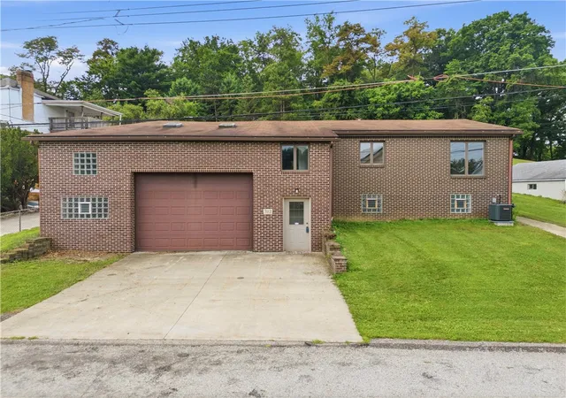 2nd image of 312 Hillside Avenue Ext, Monroeville, PA 15146 | MLS# 1763701
