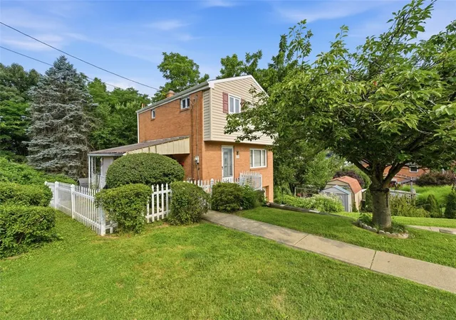 2nd image of 2600 Bethesda St, Carrick, PA 15227 | MLS# 1765351