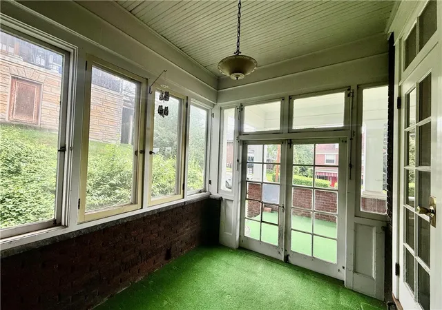 41st image of 450 E Pearl St, City Of But Ne, PA 16001 | MLS# 1765528