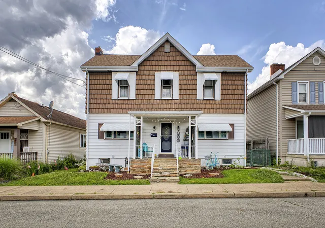 Homes for sale in Latrobe, PA | 120 Washington Street, Latrobe, PA 15650 | MLS# 1765549
