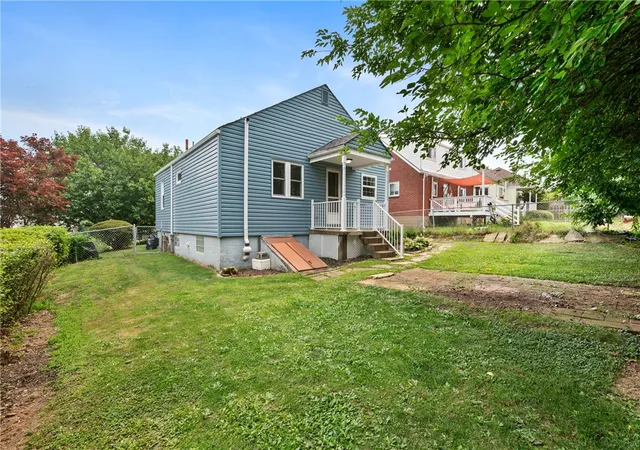3rd image of 1626 Fiat St, Brookline, PA 15210 | MLS# 1765388