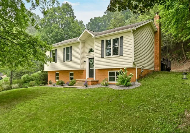 1st image of 158 Dwellington Dr, Middlesex Twp, PA 16059 | MLS# 1765525